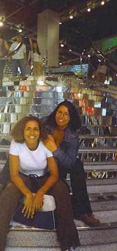 Je otevel dvee mho srdce.